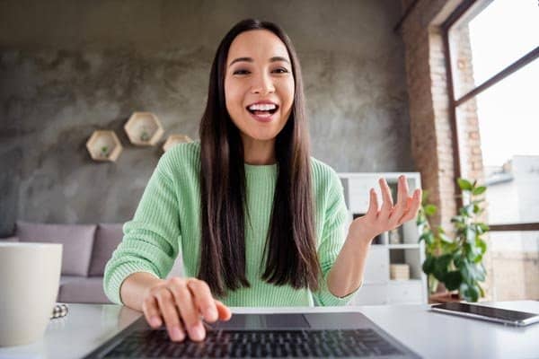 assetiveness-training-plano-texas Woman in therapy for assertiveness training